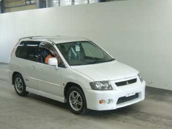 2000 Mitsubishi RVR