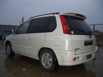 2000 RVR