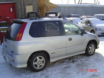 2000 RVR