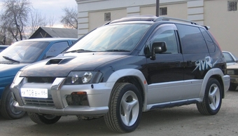 2000 Mitsubishi RVR