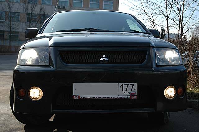 2000 Mitsubishi RVR