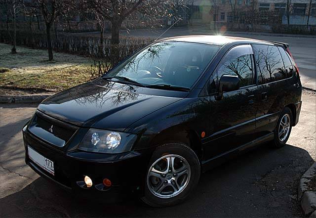 2000 Mitsubishi RVR