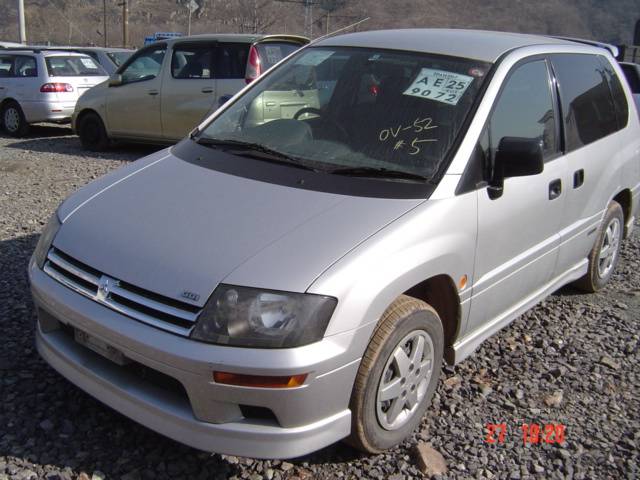 2000 Mitsubishi RVR