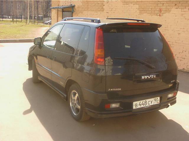 2000 Mitsubishi RVR