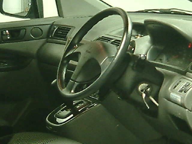 2000 Mitsubishi RVR