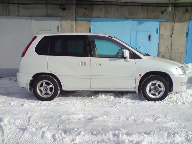 2000 Mitsubishi RVR