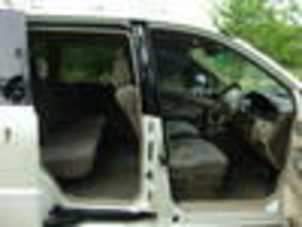 2000 Mitsubishi RVR