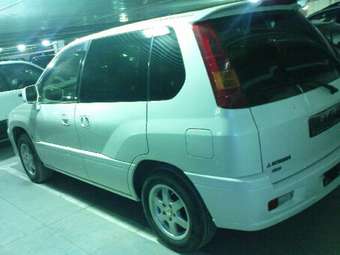 2000 RVR