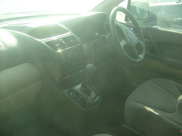 2000 Mitsubishi RVR