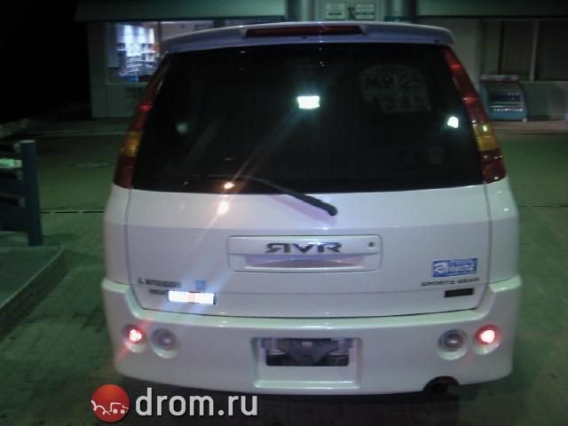 2000 Mitsubishi RVR