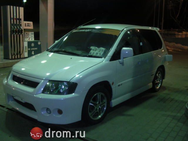 2000 Mitsubishi RVR
