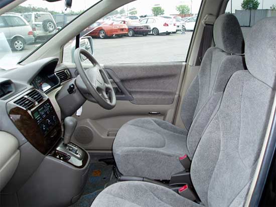 2000 Mitsubishi RVR For Sale