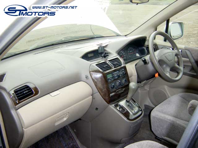 2000 Mitsubishi RVR Pics