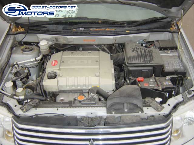 2000 Mitsubishi RVR Pictures