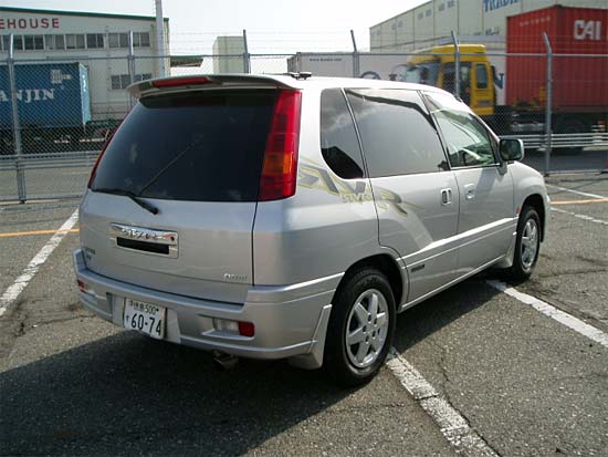 2000 Mitsubishi RVR Pictures