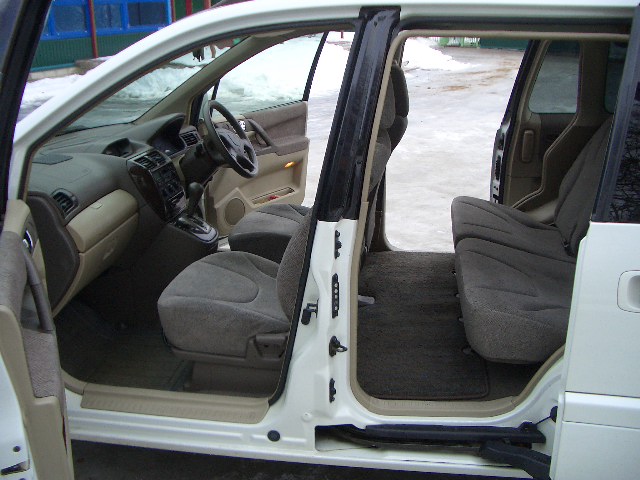 2000 Mitsubishi RVR For Sale