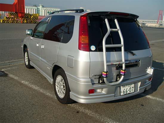 2000 Mitsubishi RVR Pictures