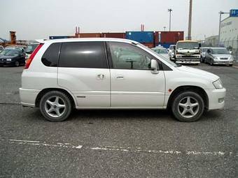 2000 Mitsubishi RVR Photos