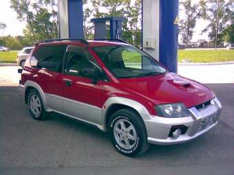 2000 Mitsubishi RVR