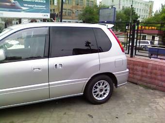 2000 Mitsubishi RVR Pictures