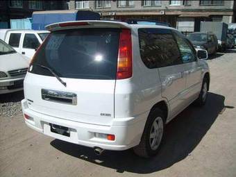 2000 Mitsubishi RVR Pictures