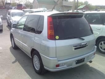 2000 Mitsubishi RVR Photos