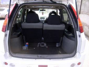 2000 Mitsubishi RVR Photos