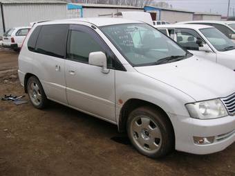 2000 Mitsubishi RVR Photos