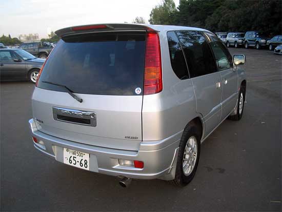 2001 Mitsubishi RVR Pictures
