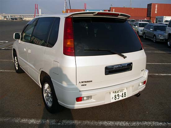 2001 Mitsubishi RVR Pictures