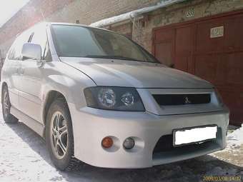 2001 Mitsubishi RVR Photos