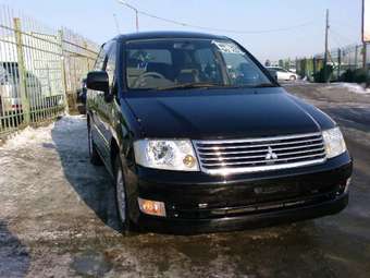 2001 Mitsubishi RVR Photos