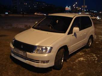 2001 Mitsubishi RVR Pictures