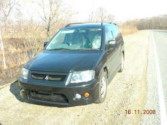 2001 Mitsubishi RVR Photos