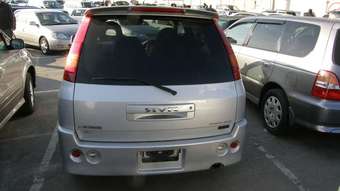 2001 Mitsubishi RVR Pictures