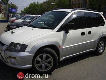 2001 Mitsubishi RVR Pictures