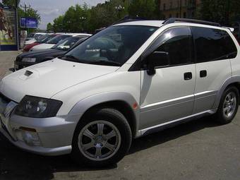 2001 Mitsubishi RVR Pictures