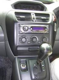 2001 Mitsubishi RVR Pictures