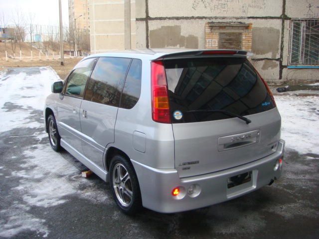 2002 Mitsubishi RVR