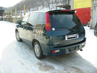 2002 Mitsubishi RVR Photos