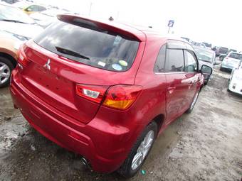 2010 Mitsubishi RVR Photos