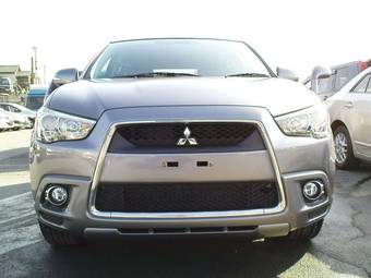 2010 Mitsubishi RVR Photos