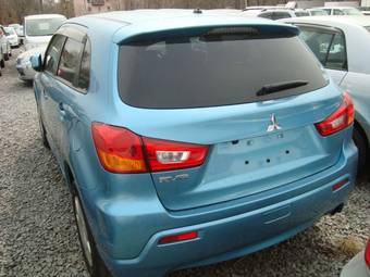 2010 Mitsubishi RVR Pictures