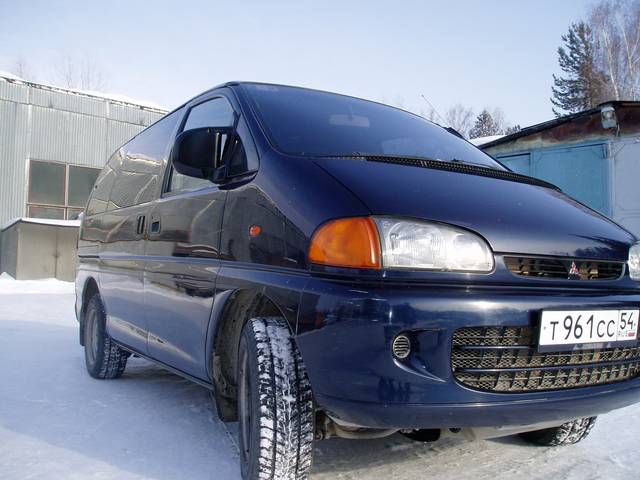 1995 Mitsubishi Space Gear