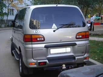 1998 Mitsubishi Space Gear Photos