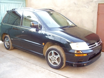 1999 Mitsubishi Space Gear