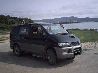 1999 Mitsubishi Space Gear