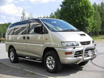 2000 Mitsubishi Space Gear For Sale