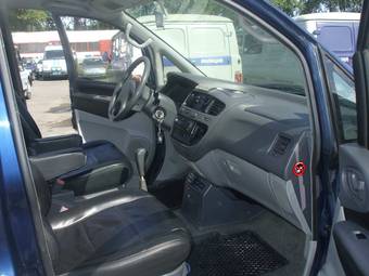 2000 Mitsubishi Space Gear Photos