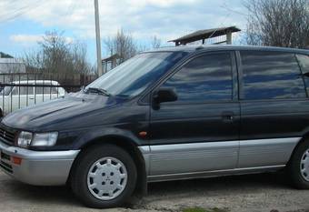 1992 Mitsubishi Space Runner